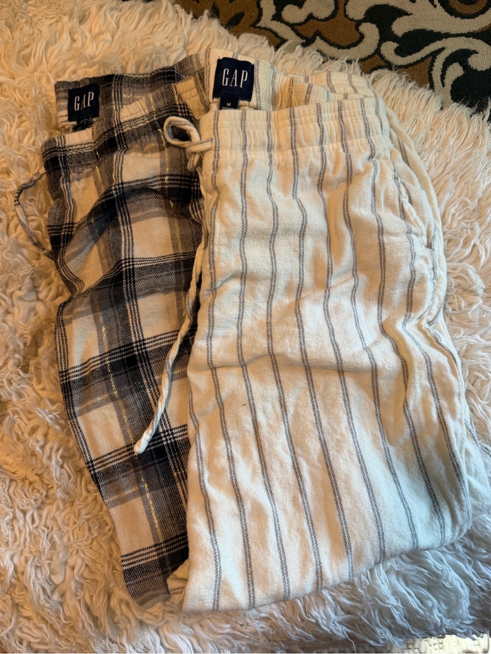 GAP Women's Neutral Plaid & Striped Lounge Pants - Cream and Black
